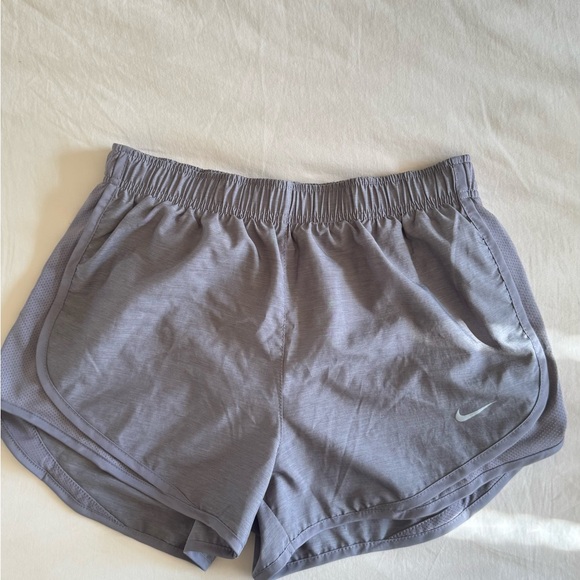 Nike Women's Light Gray Athletic Shorts - Picture 2 of 4